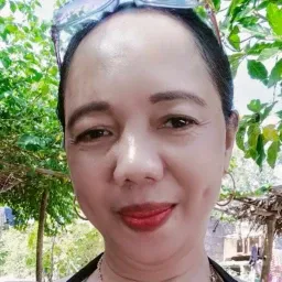 Influencer - Chat with lovely lips  - Sextingme AI 