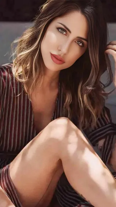 Chat with cecilia - Sextingme AI 