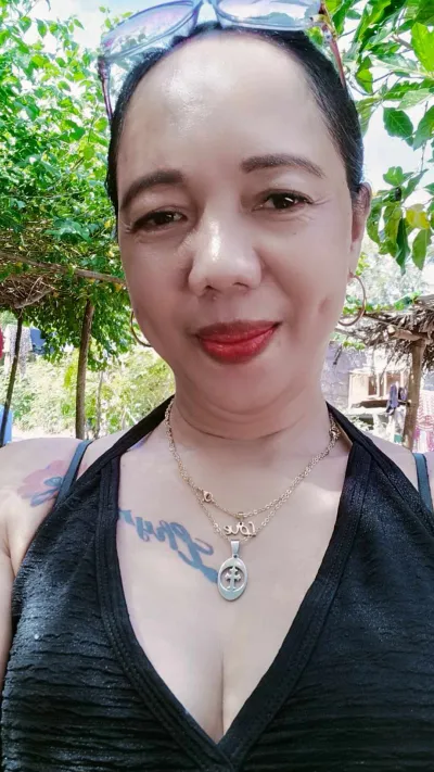 Chat with lovely lips  - Sextingme AI 