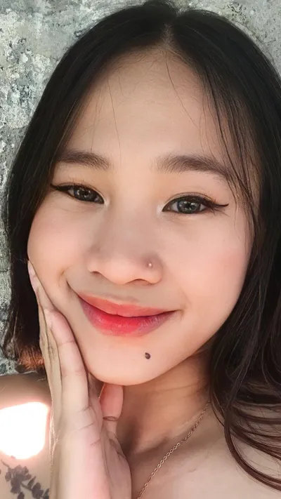 Chat with Bernadeth🔥 - Sextingme AI 